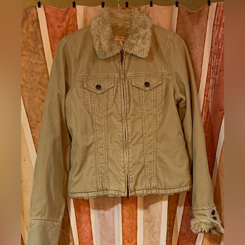 Y2K Abercrombie &Fitch corduroy jacket. Size Medium